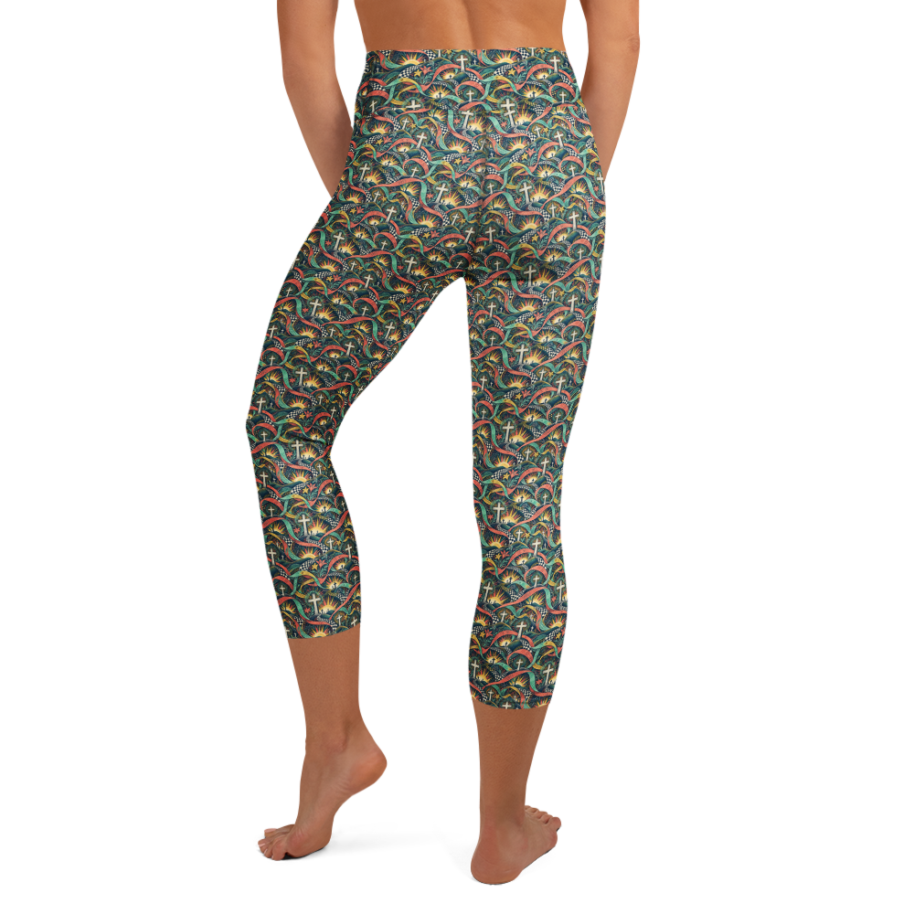 Dynamic Floral Cross Yoga Capri Leggings alternate view