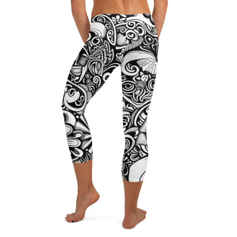 Heart Doodle Capri Leggings - Chic Romance