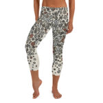 Heart-Shaped Floral Doodle Capri Leggings - Image 2