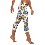 Adorable Cute Doodles Capri Leggings for Yoga - Image 4